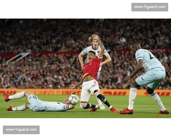 瓜帅怒批红牌判罚，米克尔力挺裁判：刘易斯抬脚动作引争议